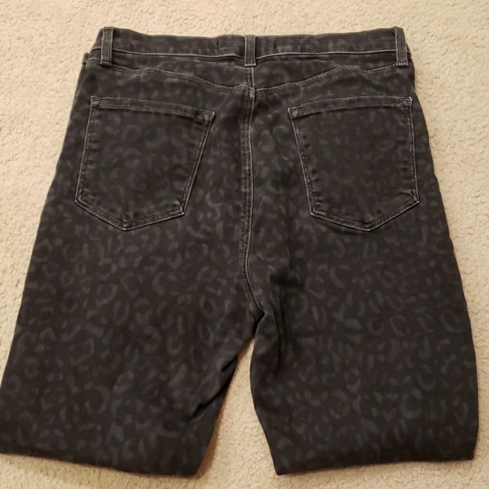 J Brand Lillie Black Leopard Print High Rise Crop… - image 7